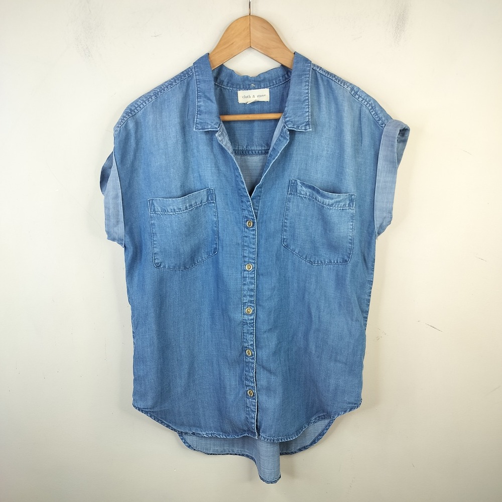 Cloth & Stone Chambray Button Down Shirt Medium Hi Low Cuffed Short Sleeve
